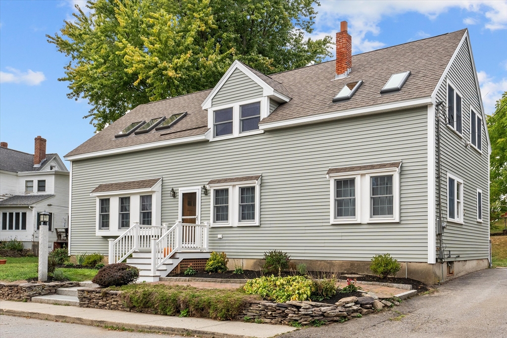 Lake St, Amesbury, MA 01913