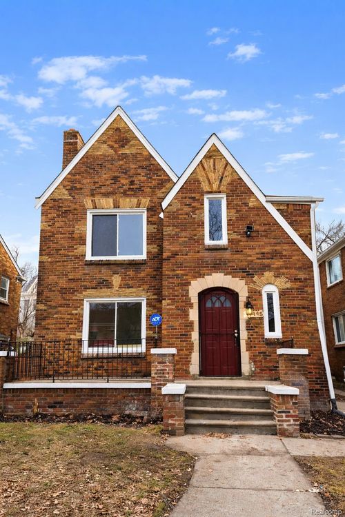 17145 Wisconsin St, Detroit, MI, 48221-2576 | Card Image