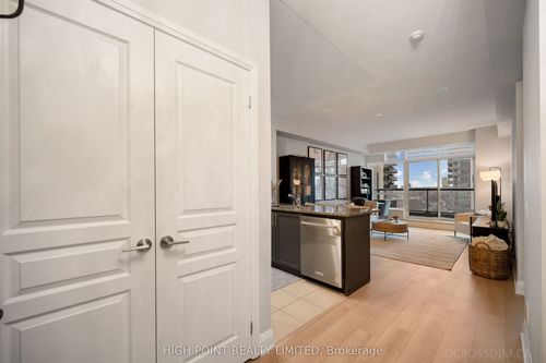 610-1 Hurontario St, Mississauga, ON, L5G0A3 | Card Image