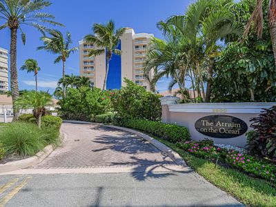 4C - 2900 N Highway A1a, Condo with 3 bedrooms, 2 bathrooms and null parking in Hutchinson Island FL | Image 1