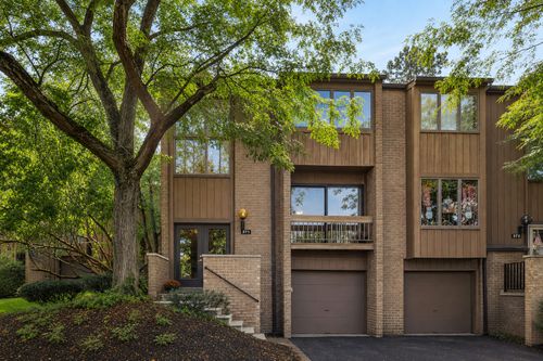 371 Hawthorn Court, Ross Twp, PA, 15237 | Card Image