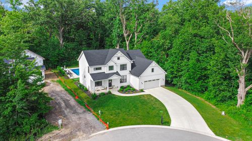 18 Blue Grass Way, Chesterton, IN, 46304-1697 | Card Image