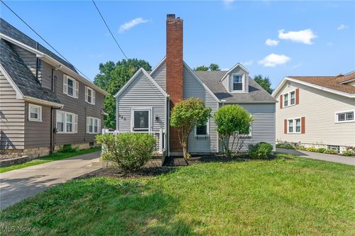 242 Oakley Ave, Boardman, OH, 44512-3421 | Card Image