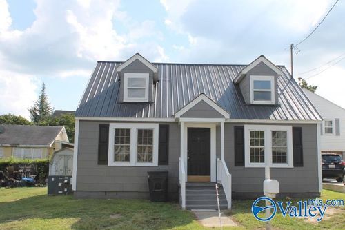 302 9th St Nw, Fort Payne, AL, 35967-2719 | Card Image