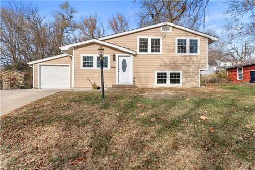 3600 E 107th Ter, Kansas City, MO, 64137-1802 | Card Image