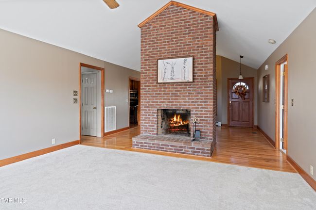 534 White Oak Cir, House other with 4 bedrooms, 3 bathrooms and null parking in Kodak TN | Image 41