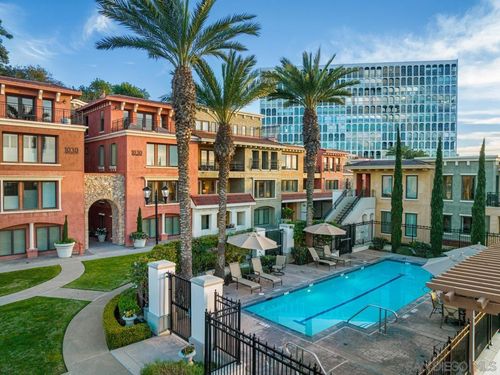 unit-104-1040 Genter St, La Jolla, CA, 92037-5550 | Card Image