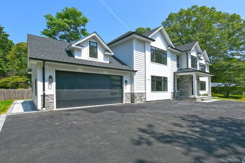 11 Edcris Ln, Huntington, NY, 11743-4003 | Card Image