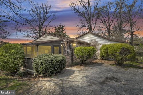 407 Potato Rd, CARLISLE, PA, 17015-8938 | Card Image