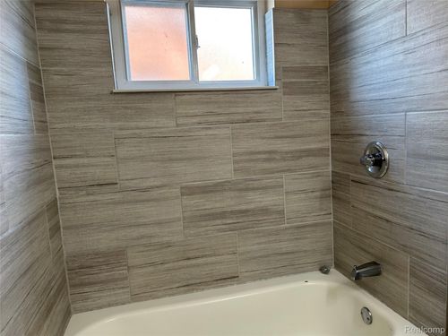 1603 Beaupre Ave, Madison Heights, MI, 48071-2686 | Card Image