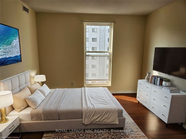 812 - 135 James St S, Condo with 2 bedrooms, 2 bathrooms and null parking in Hamilton ON | Image 6