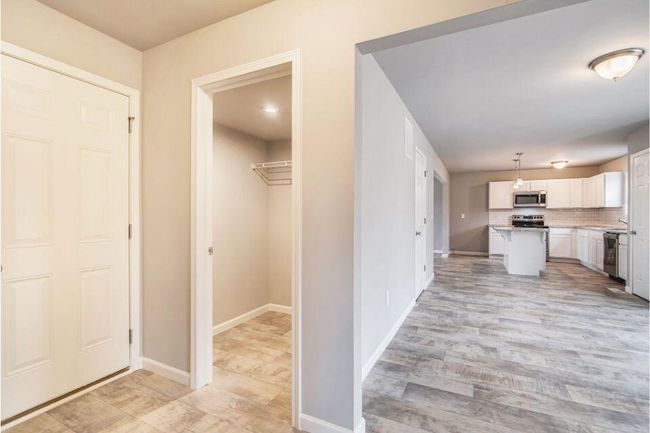 Stock Photo-Mudroom | Image 10