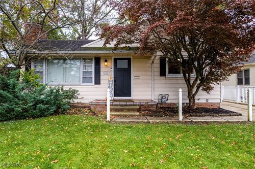 20147 Hilliard Blvd, Rocky River, OH, 44116-3502 | Card Image