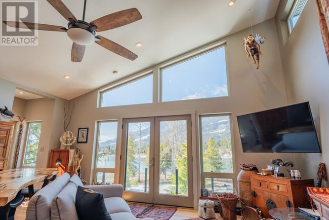 179 Kootenay Lake Rd, House other with 2 bedrooms, 2 bathrooms and 12 parking in Procter BC | Image 55