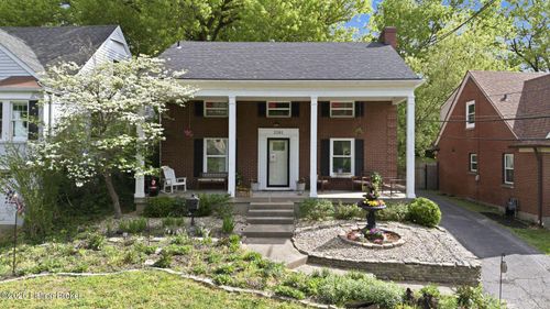 2381 Valley Vista Rd, Louisville, KY, 40205-2001 | Card Image