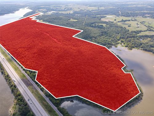 933 Higgins Rd, Indianola, OK, 74442-5217 | Card Image