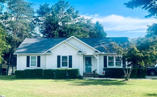 201 Cox Ridge Ct, Travelers Rest, SC, 29690-8620 | Card Image