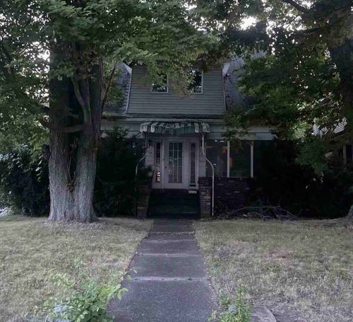 724 N Main St, Meadville, PA, 16335-1955 | Card Image