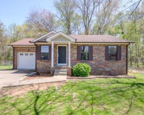 423 Donna Dr, Clarksville, TN, 37042-6069 | Card Image