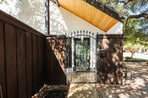 3701 W 5th St, Fort Worth, TX, 76107-2019 | Card Image