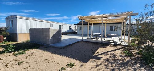 6042 Milne Rd, Landers, CA, 92285 | Card Image