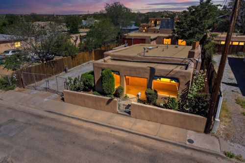 1023 Dunlap Street, Santa Fe, NM, 87501 | Card Image