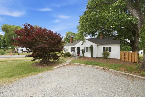 215 Home Ave, Graham, NC, 27253-2921 | Card Image