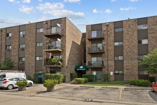 304-8970 N Parkside Ave, Des Plaines, IL, 60016-5512 | Card Image