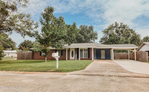 686 Atwood Drive, D'Iberville, MS, 39540 | Card Image