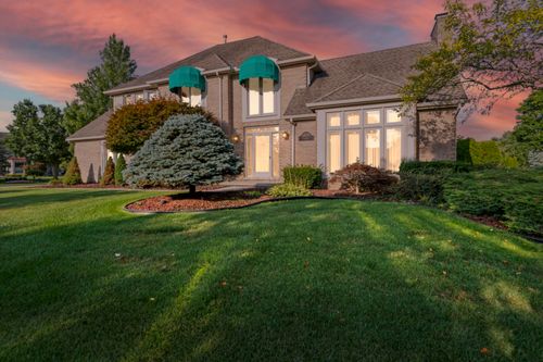 34578 Pembroke Ave, Livonia, MI, 48152-1164 | Card Image