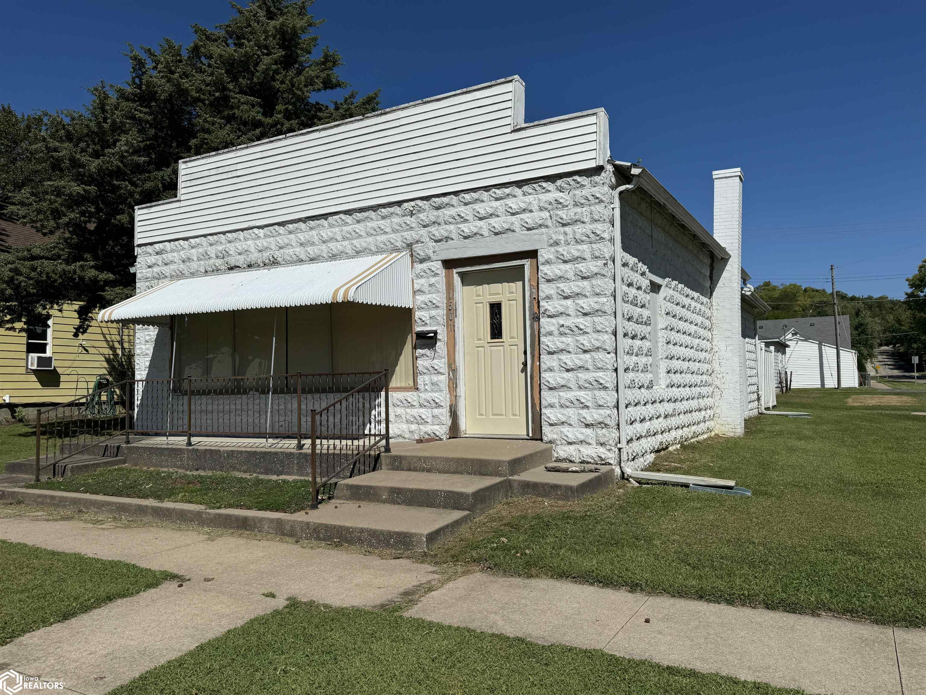 Avenue D , Fort Madison, IA 52627