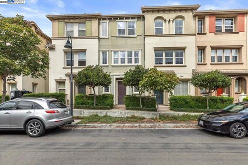 252 Sullivan Way, Hayward, CA, 94541-4384 | Card Image