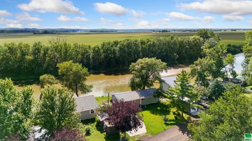 46653 Walker Pl, Burbank, SD, 57010-7048 | Card Image