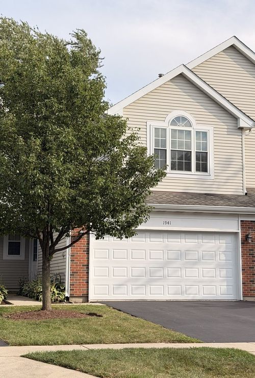 1941 Blackberry Ln, Hoffman Estates, IL, 60169-2164 | Card Image