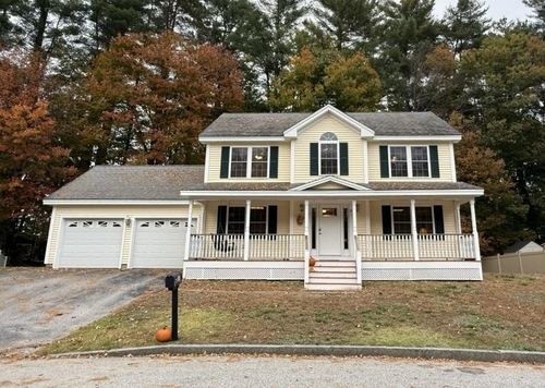20 Bentwood St, Concord, NH, 03303-1804 | Card Image