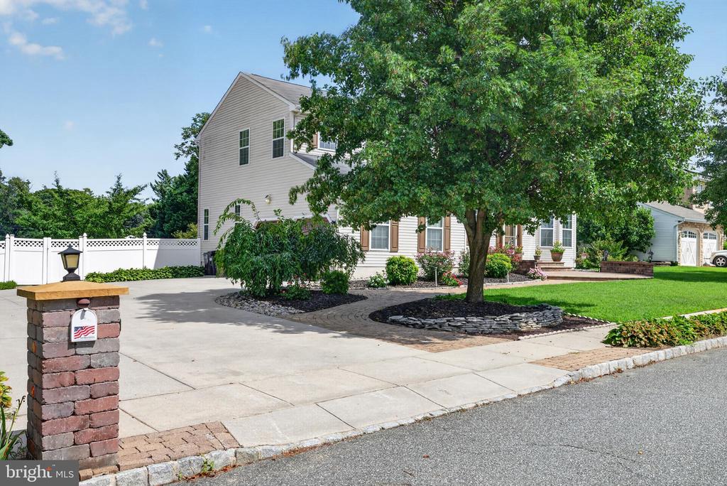 Residential in WOODBURY 2