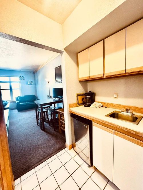 a213-223 Hunter Ridge Dr, Brian Head, UT, 84719-7706 | Card Image