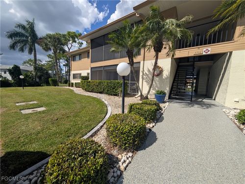 apt-1-5716 Foxlake Dr, NORTH FORT MYERS, FL, 33917-8611 | Card Image