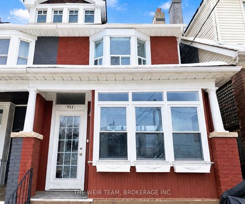 911 Woodbine Ave, Toronto, ON, M4C4B6 | Card Image