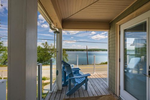 958 Main St, Mahone Bay, NS, B0J2E0 | Card Image