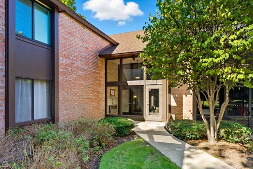 apt-22-740 Saint Andrews Ln, Crystal Lake, IL, 60014-7041 | Card Image