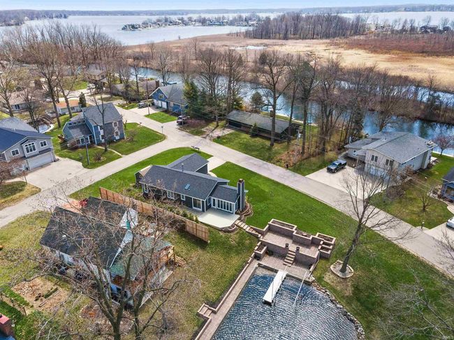 8006 E Cherokee Rd, House other with 3 bedrooms, 2 bathrooms and null parking in Syracuse IN | Image 4
