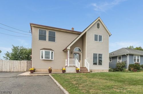 152 S 20th Ave, Manville, NJ, 08835-1640 | Card Image