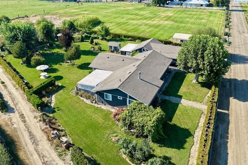 400 Dayton Rd, Grandview, WA, 98930 | Card Image