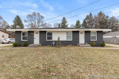 418 56th St Se, Kentwood, MI, 49548-5802 | Card Image