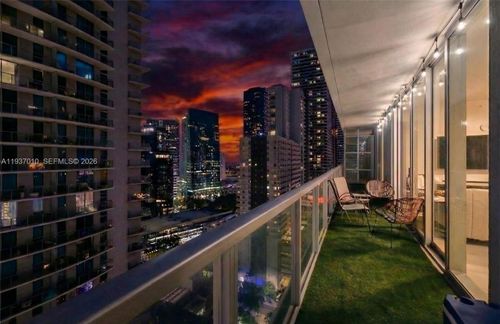 2420-n-1111 Sw 1st Ave, Miami, FL, 33130-5401 | Card Image