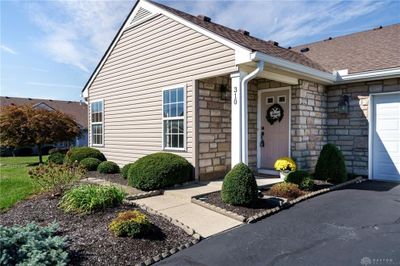 310 Trails Way, Condo with 2 bedrooms, 2 bathrooms and null parking in Miamisburg OH | Image 1