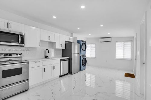 b-2999 Sw 17th St, Miami, FL, 33145-1907 | Card Image