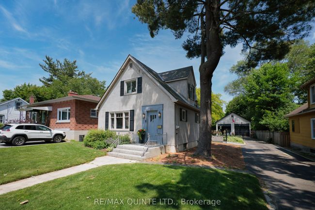 291 Dufferin Ave, House other with 2 bedrooms, 2 bathrooms and 8 parking in Belleville ON | Image 4