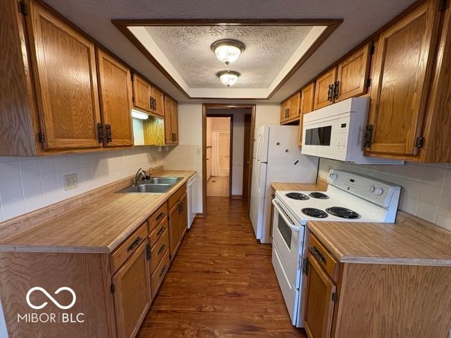 1215 Willow Springs Blvd, Condo with 2 bedrooms, 2 bathrooms and null parking in Brownsburg IN | Image 11